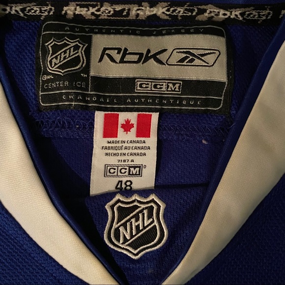 Reebok Vancouver Canucks 2011 Stanley Cup Jersey - Picture 2 of 5